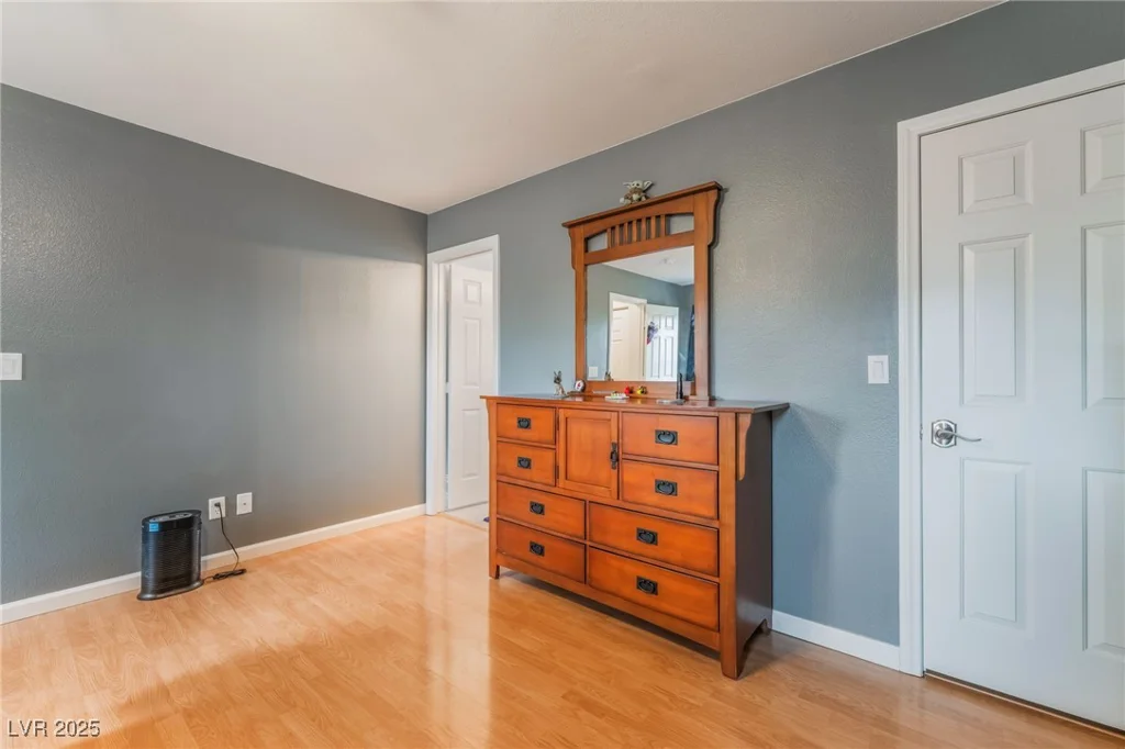 2064 Spiers, Las Vegas, NV 89183