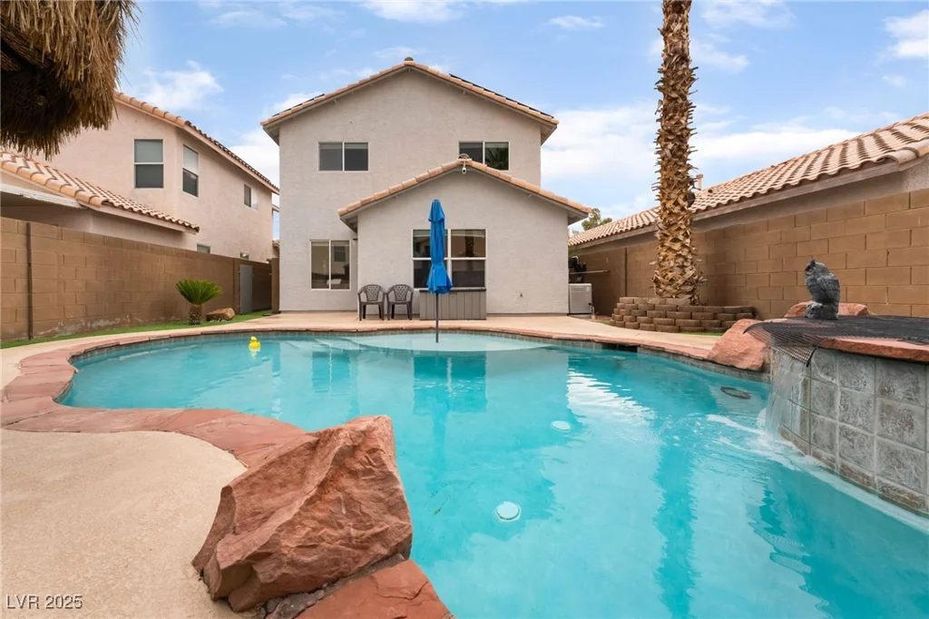 2064 Spiers, Las Vegas, NV 89183