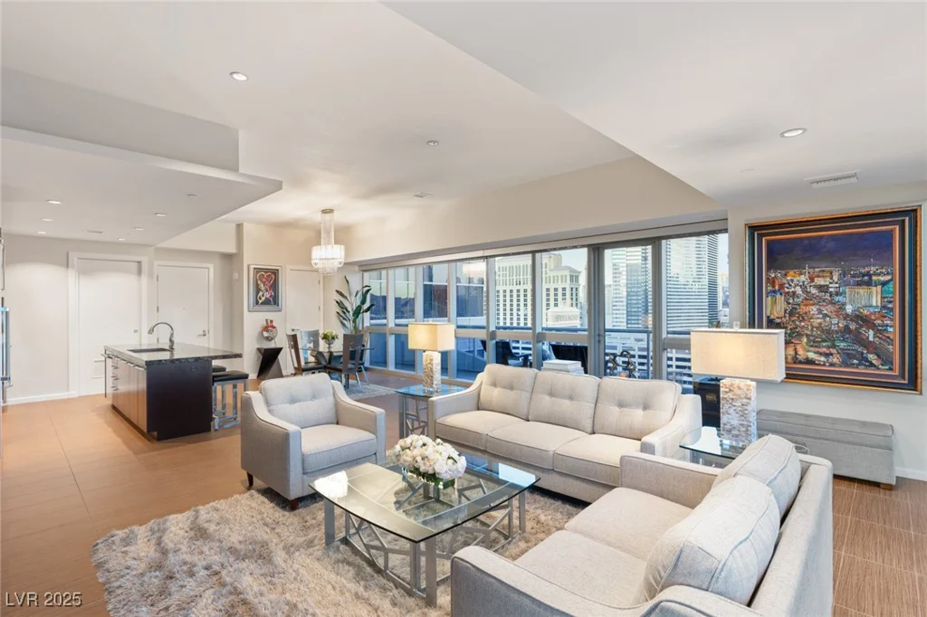 4471 DEAN MARTIN, Las Vegas, NV 89103