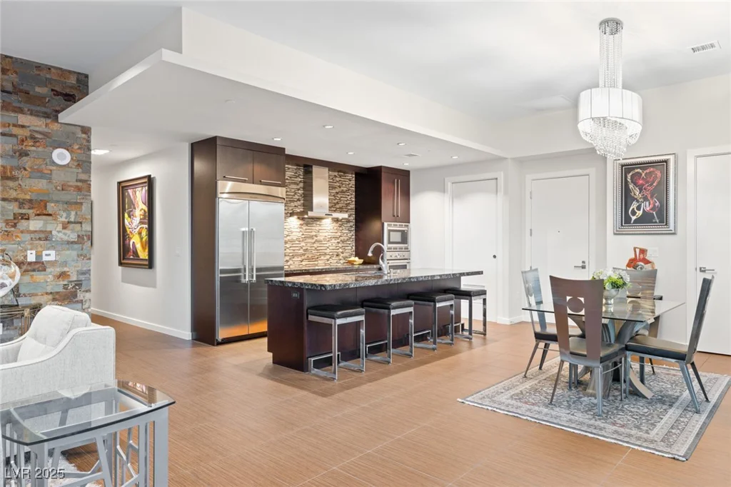 4471 DEAN MARTIN, Las Vegas, NV 89103