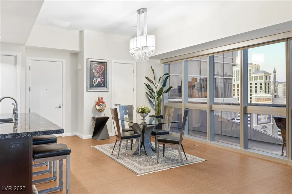 4471 DEAN MARTIN, Las Vegas, NV 89103