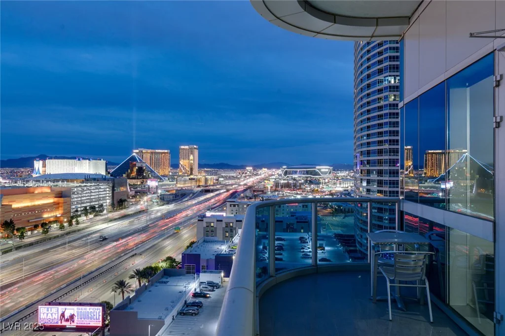 4471 DEAN MARTIN, Las Vegas, NV 89103