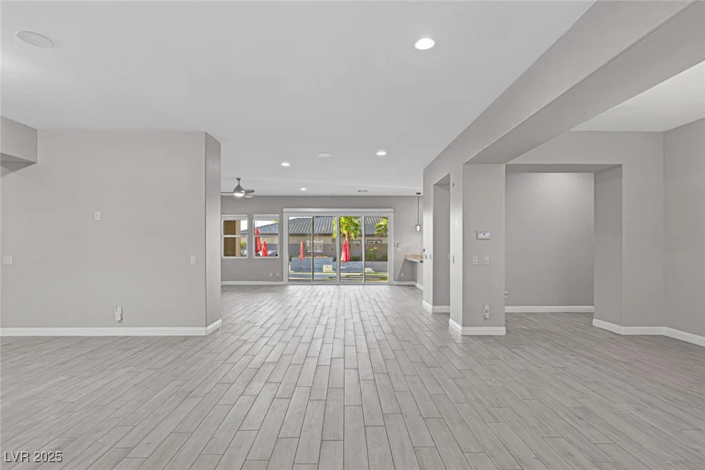 274 Chartan, Las Vegas, NV 89183