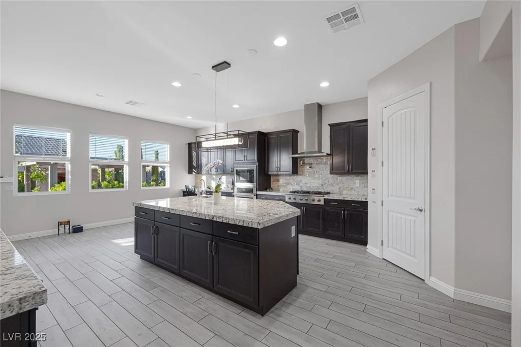 274 Chartan, Las Vegas, NV 89183