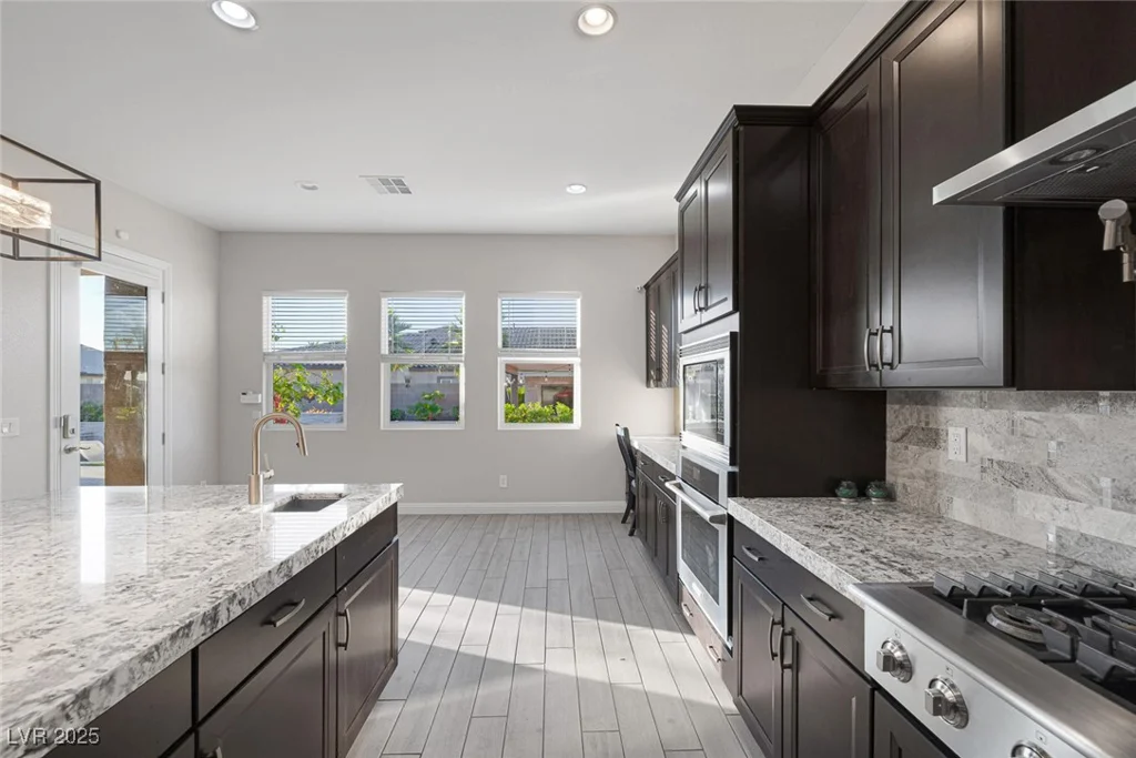 274 Chartan, Las Vegas, NV 89183