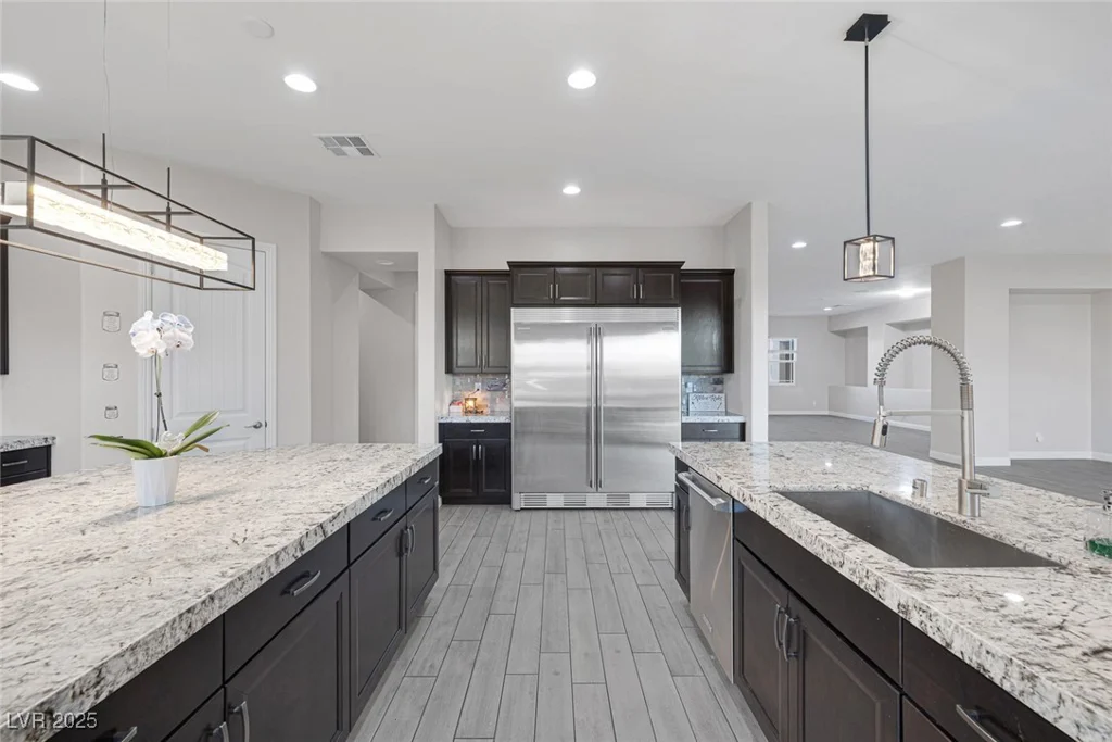 274 Chartan, Las Vegas, NV 89183