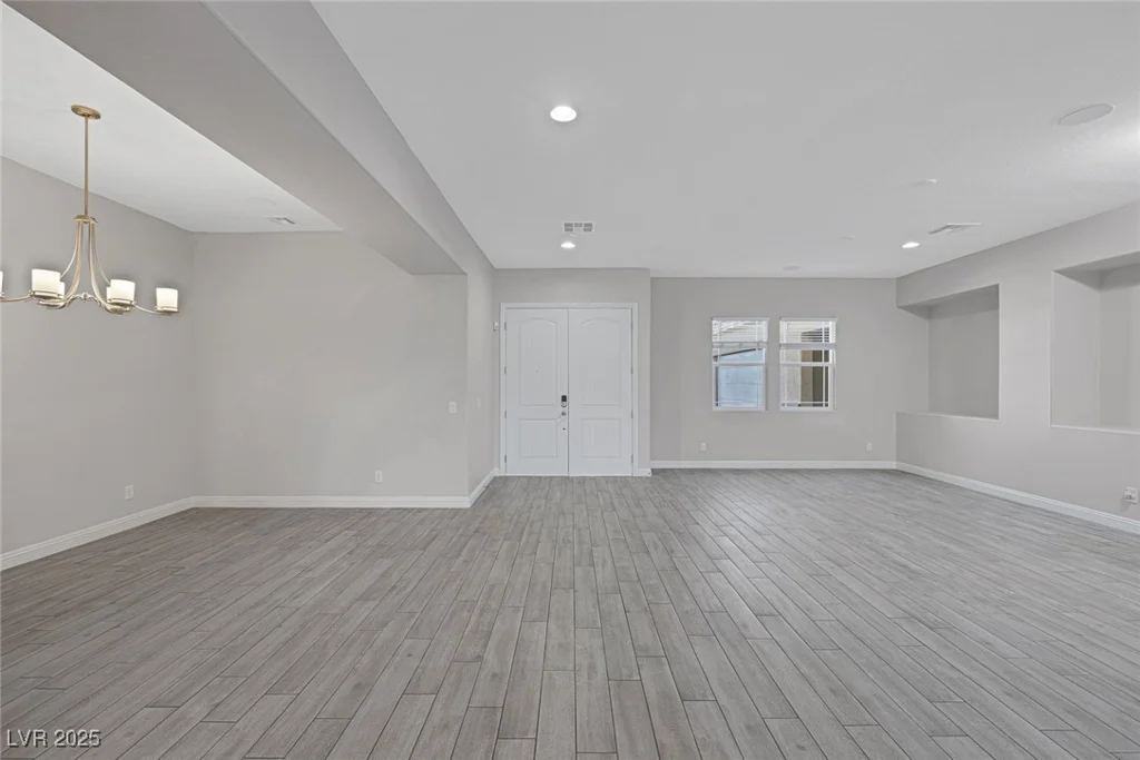 274 Chartan, Las Vegas, NV 89183