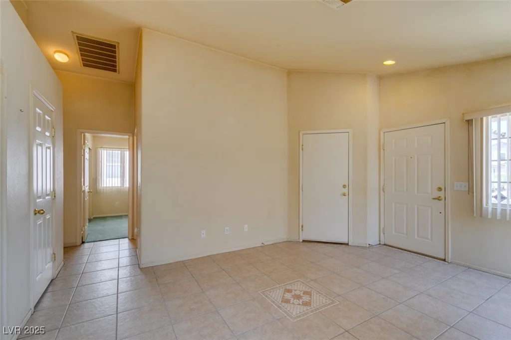 9017 Iron Hitch, Las Vegas, NV 89143