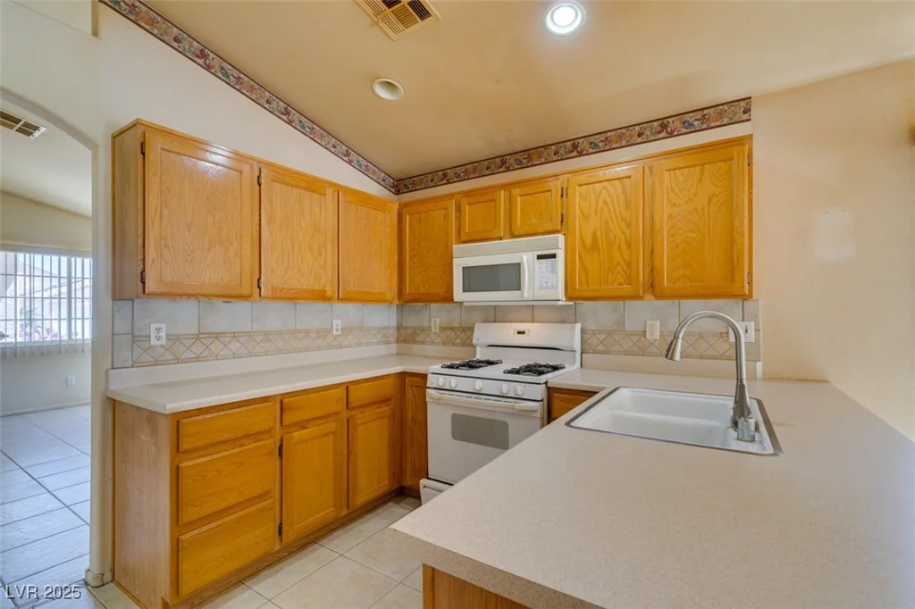 9017 Iron Hitch, Las Vegas, NV 89143