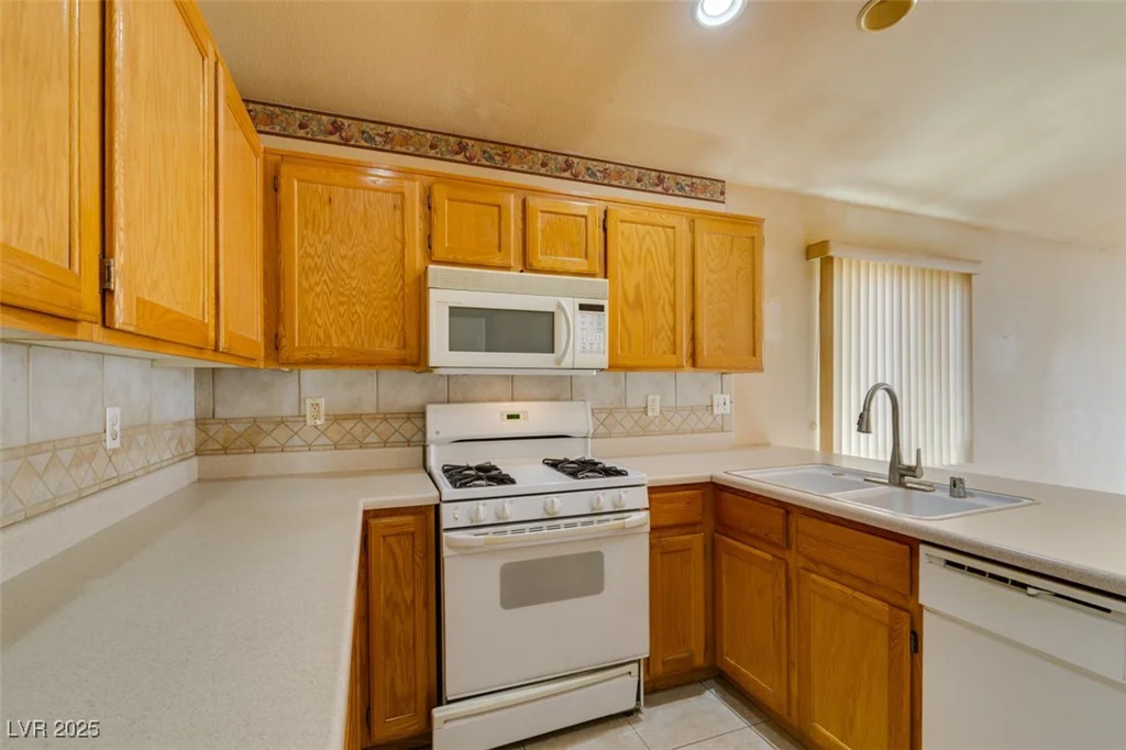 9017 Iron Hitch, Las Vegas, NV 89143