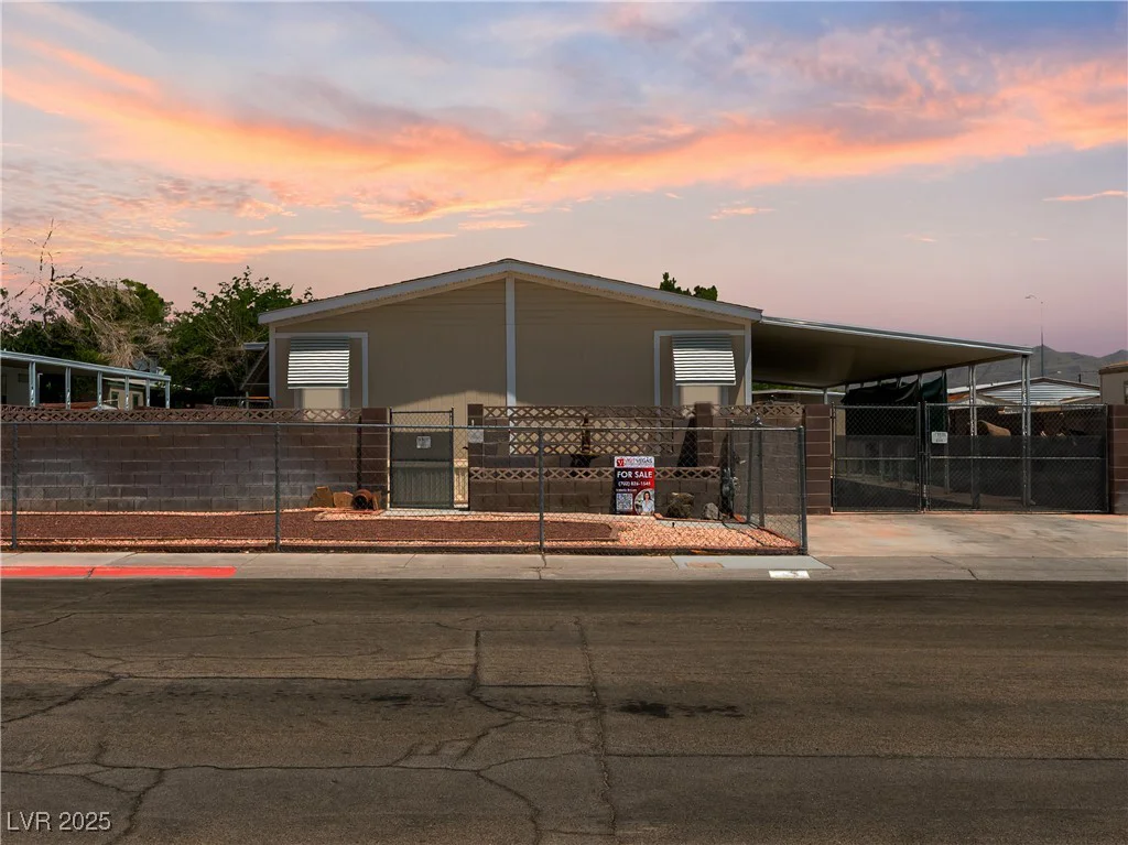 6436 Hartman, Las Vegas, NV 89108