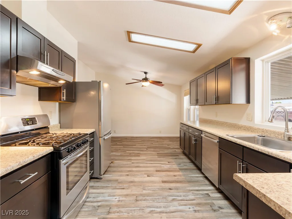 6436 Hartman, Las Vegas, NV 89108