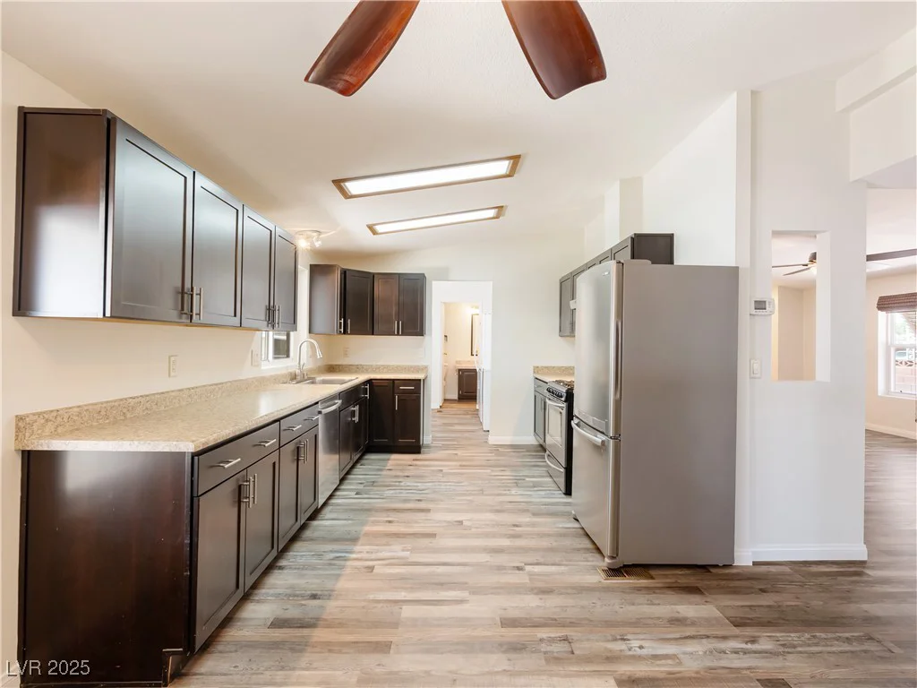 6436 Hartman, Las Vegas, NV 89108