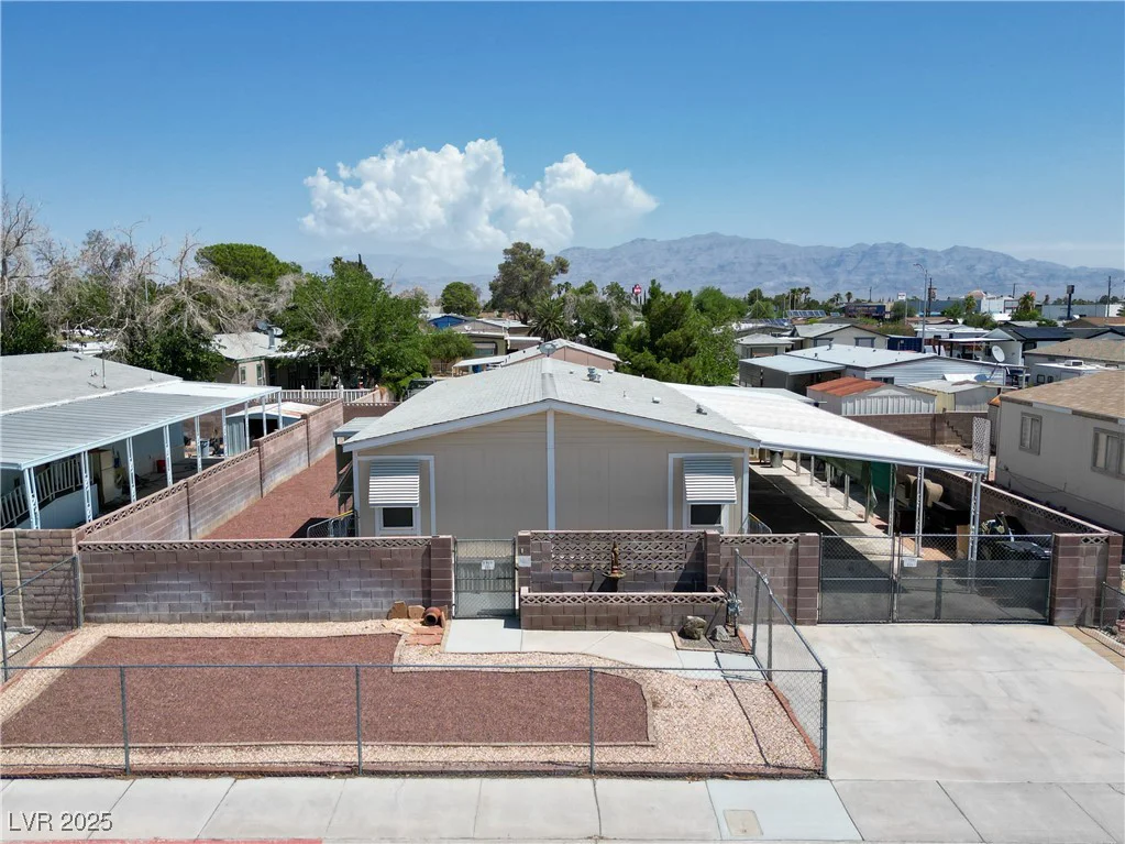 6436 Hartman, Las Vegas, NV 89108