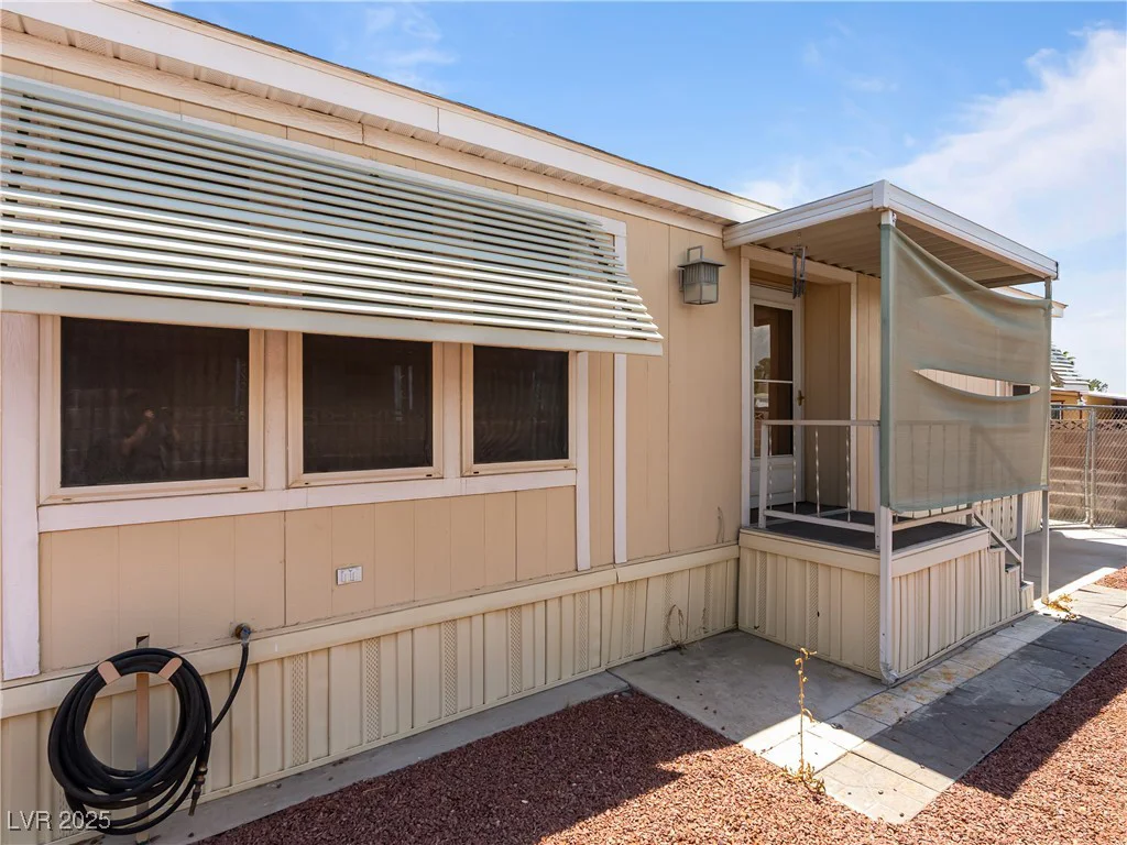 6436 Hartman, Las Vegas, NV 89108