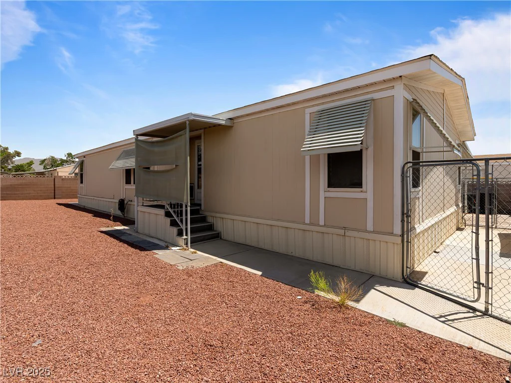 6436 Hartman, Las Vegas, NV 89108