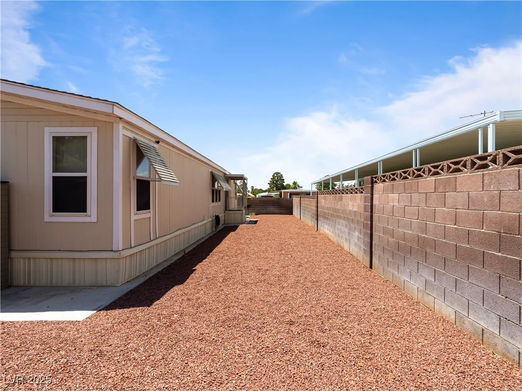 6436 Hartman, Las Vegas, NV 89108