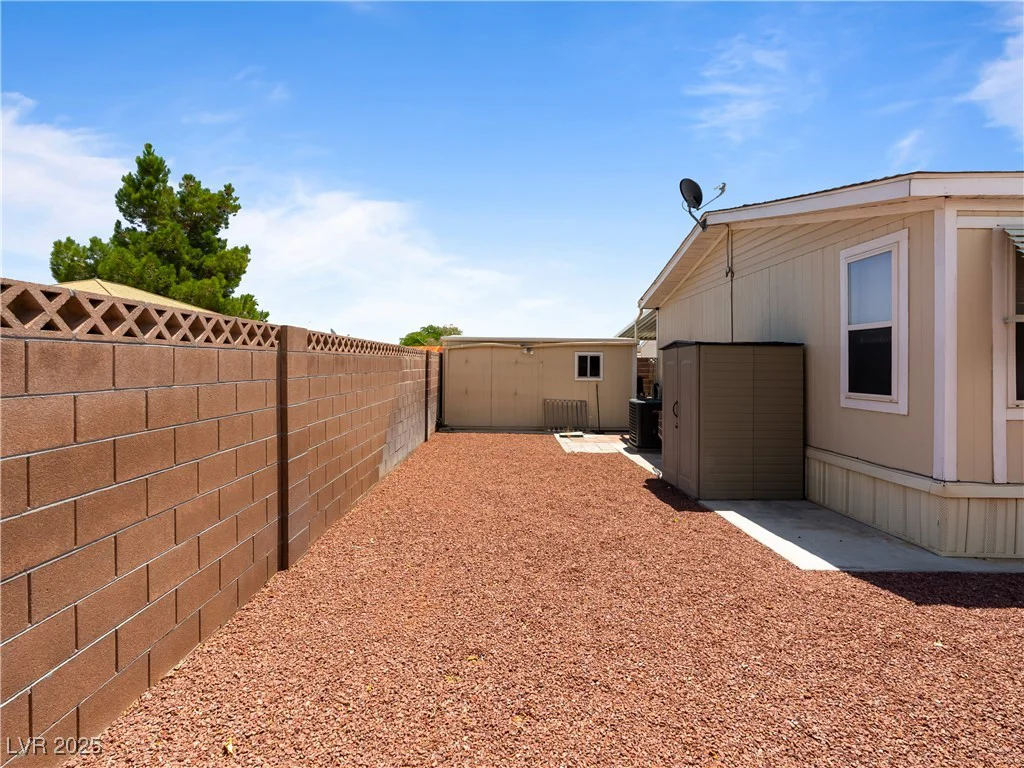 6436 Hartman, Las Vegas, NV 89108