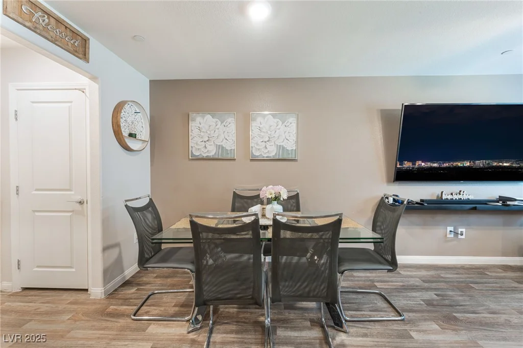 2620 Canary Yellow, North Las Vegas, NV 89086
