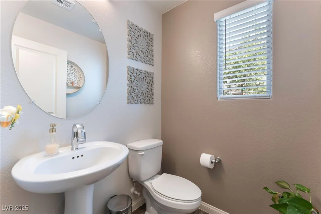 2620 Canary Yellow, North Las Vegas, NV 89086