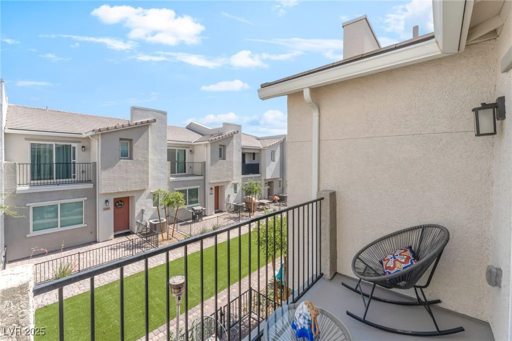 2620 Canary Yellow, North Las Vegas, NV 89086