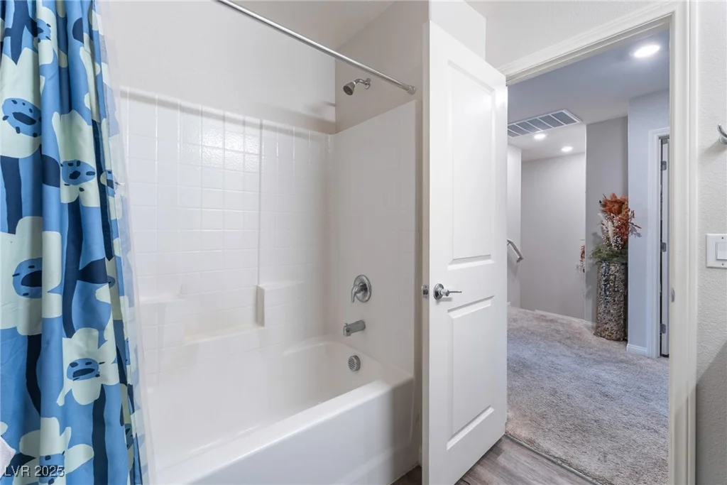 2620 Canary Yellow, North Las Vegas, NV 89086