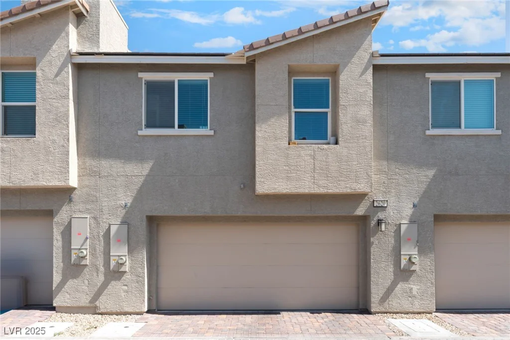 2620 Canary Yellow, North Las Vegas, NV 89086