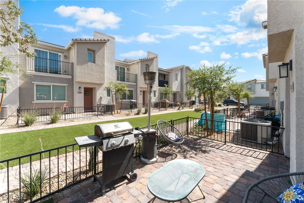 2620 Canary Yellow, North Las Vegas, NV 89086