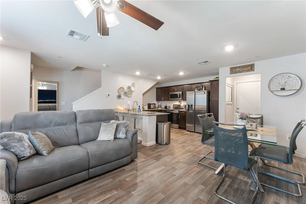 2620 Canary Yellow, North Las Vegas, NV 89086