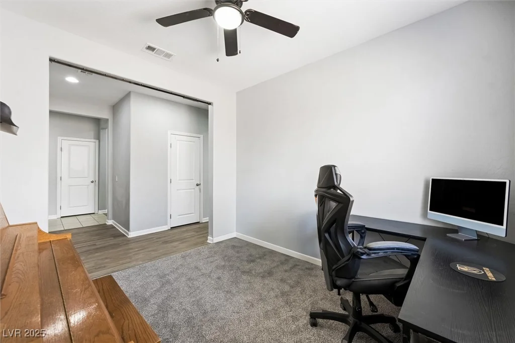 5631 Hill Cliff, North Las Vegas, NV 89031