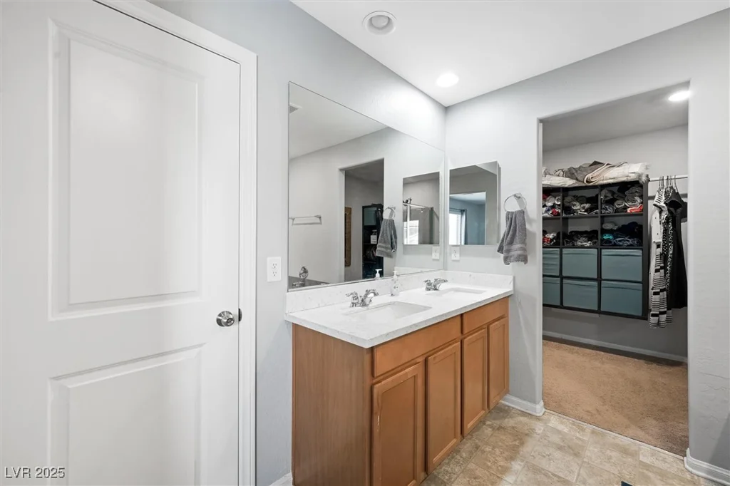 5631 Hill Cliff, North Las Vegas, NV 89031