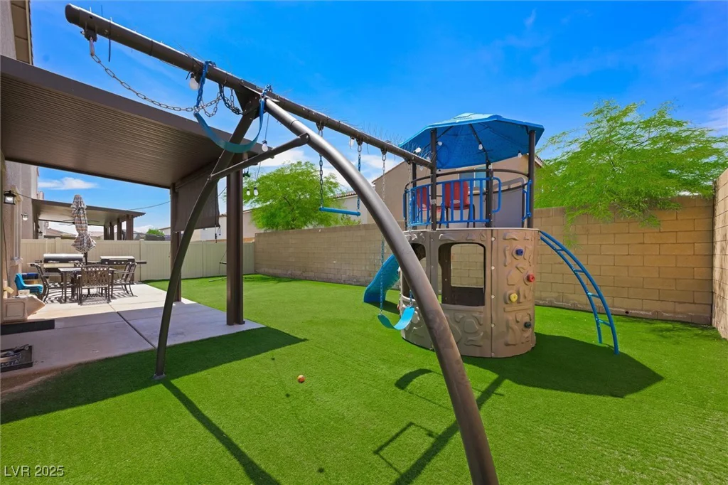 5631 Hill Cliff, North Las Vegas, NV 89031