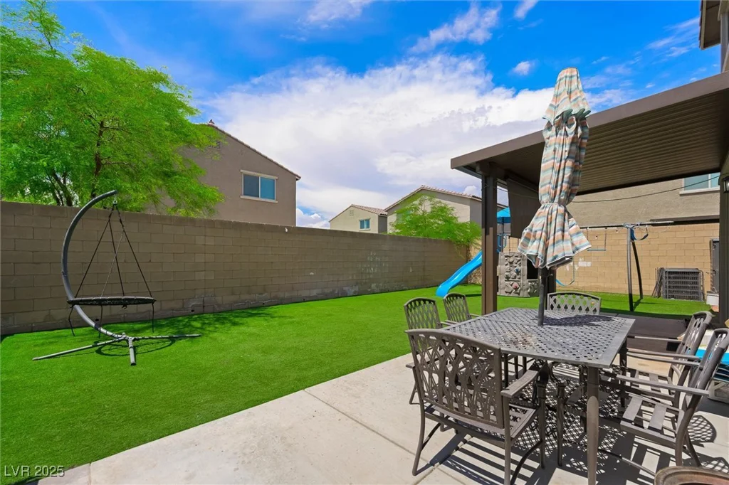 5631 Hill Cliff, North Las Vegas, NV 89031
