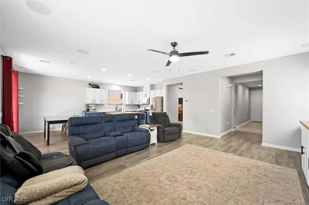 5631 Hill Cliff, North Las Vegas, NV 89031