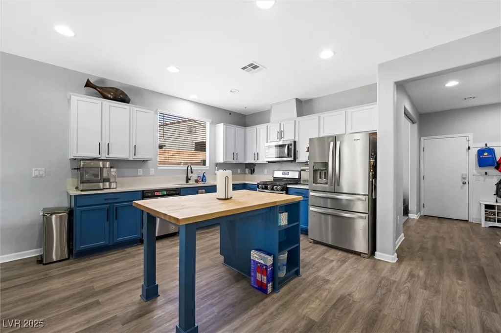 5631 Hill Cliff, North Las Vegas, NV 89031