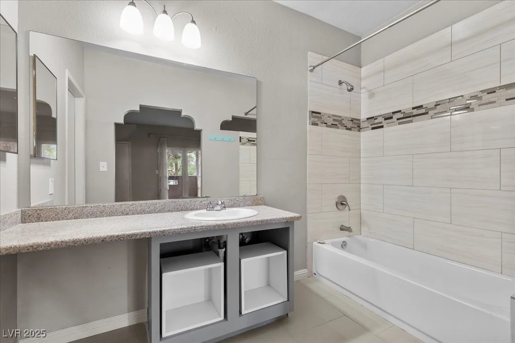 2643 Red Rock, Las Vegas, NV 89146