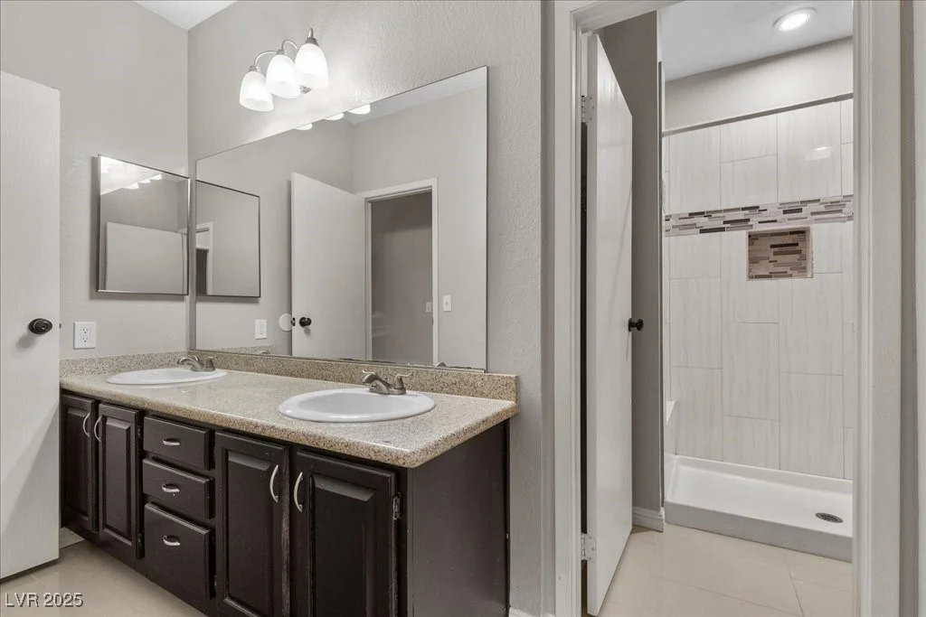 2643 Red Rock, Las Vegas, NV 89146