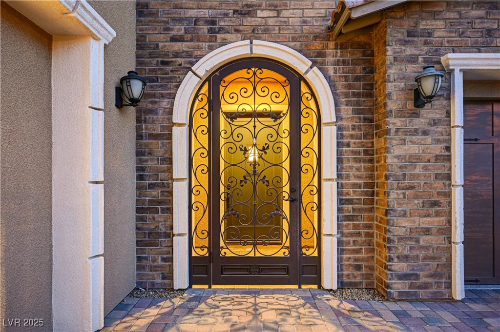 349 Nola, Las Vegas, NV 89138