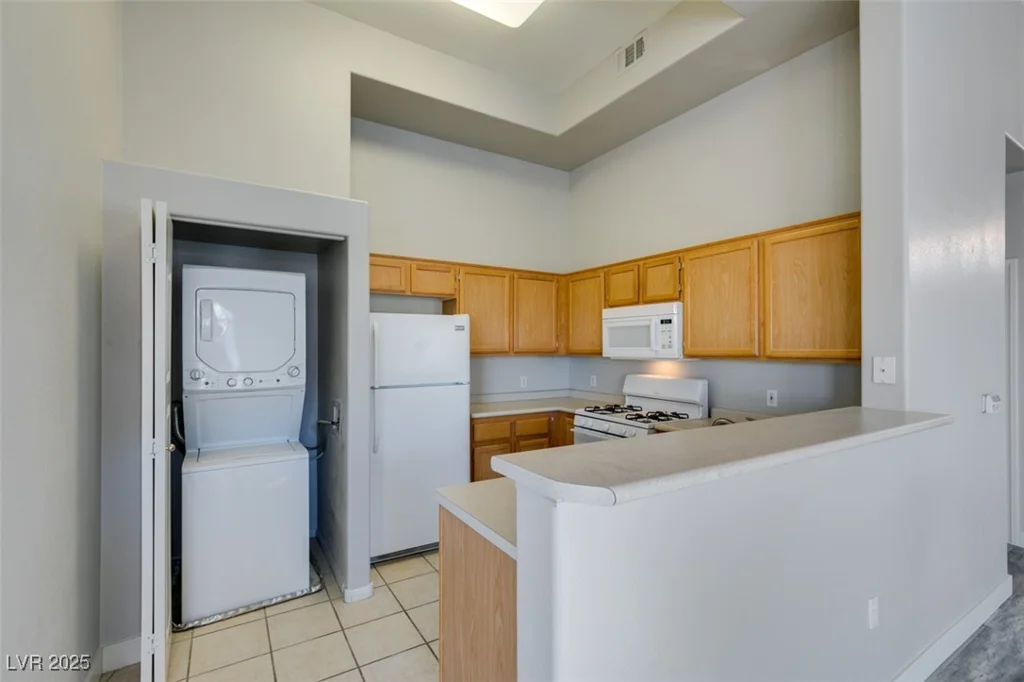 700 Carnegie, Henderson, NV 89052