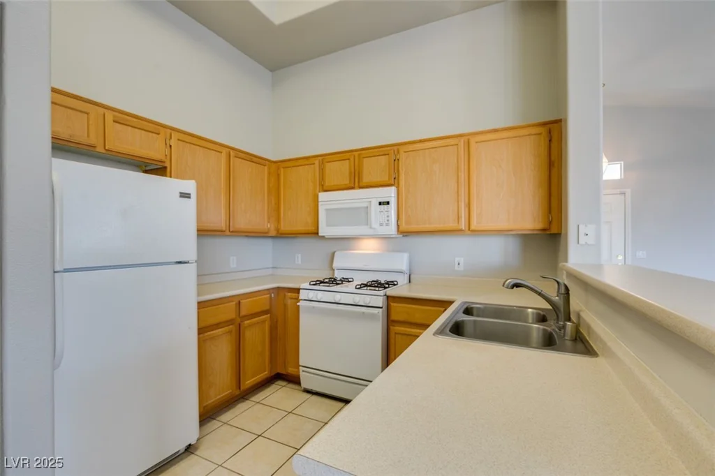 700 Carnegie, Henderson, NV 89052