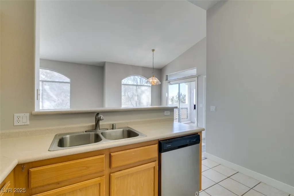 700 Carnegie, Henderson, NV 89052