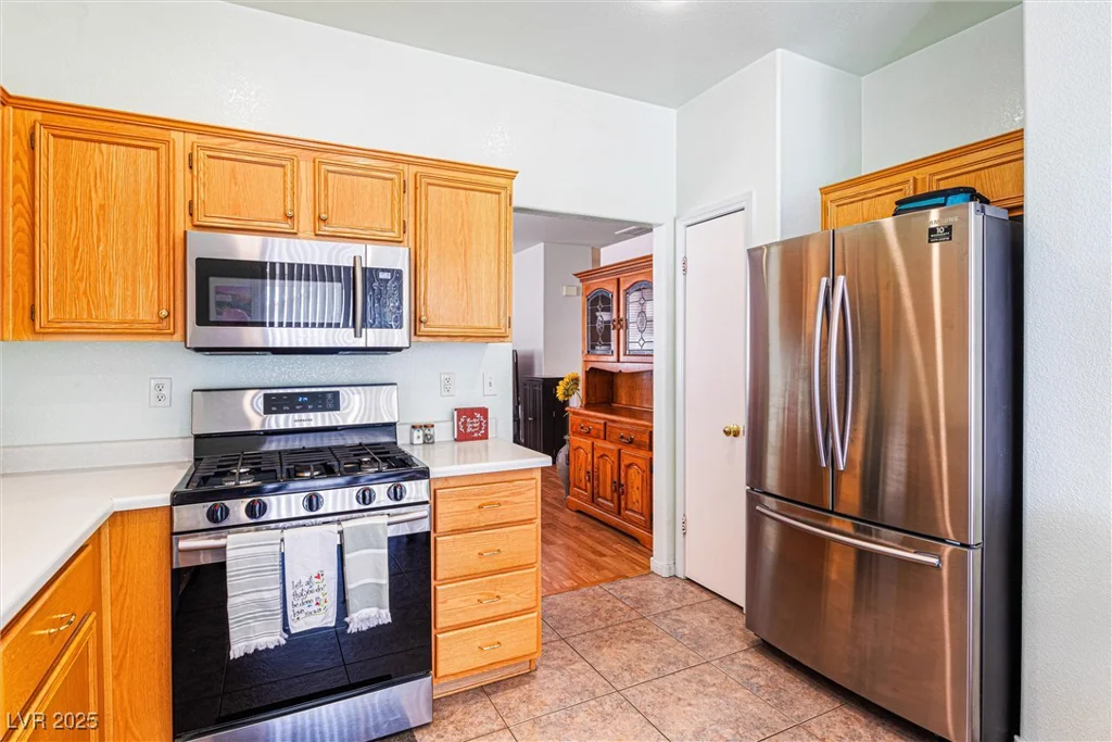 8853 Kingswood, Las Vegas, NV 89147
