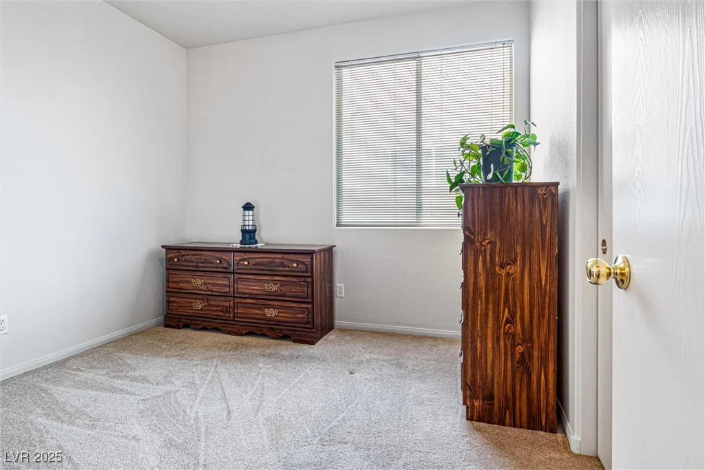 8853 Kingswood, Las Vegas, NV 89147