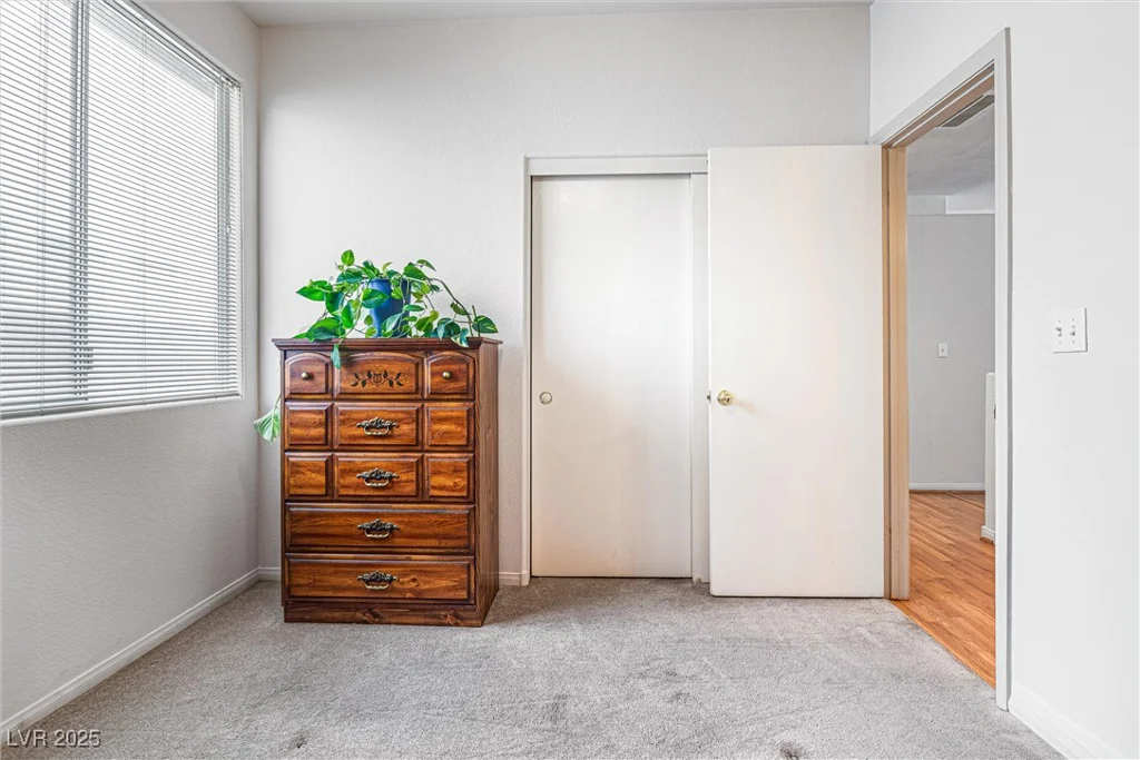 8853 Kingswood, Las Vegas, NV 89147