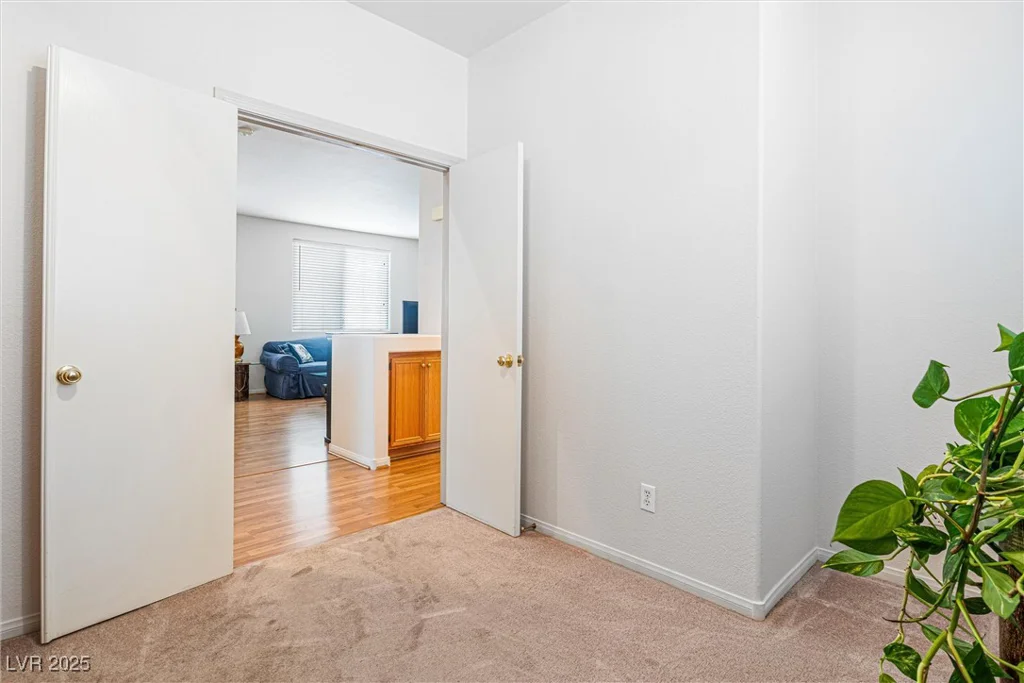 8853 Kingswood, Las Vegas, NV 89147
