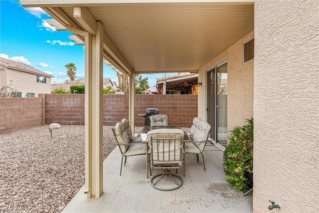 8853 Kingswood, Las Vegas, NV 89147