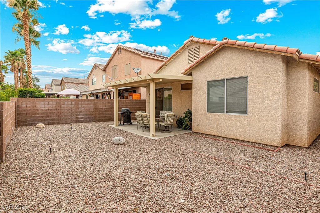 8853 Kingswood, Las Vegas, NV 89147