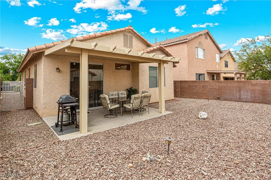 8853 Kingswood, Las Vegas, NV 89147