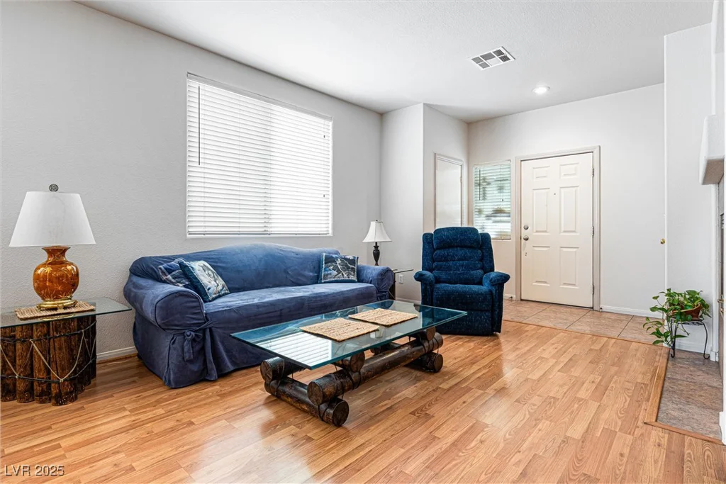 8853 Kingswood, Las Vegas, NV 89147