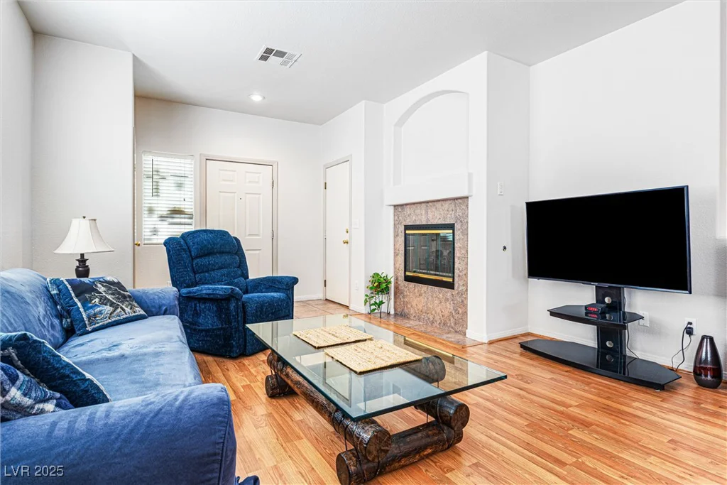 8853 Kingswood, Las Vegas, NV 89147